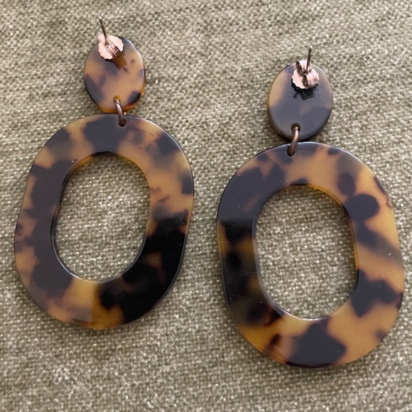 Tortoise shell drop earrings - Picture 3 of 4